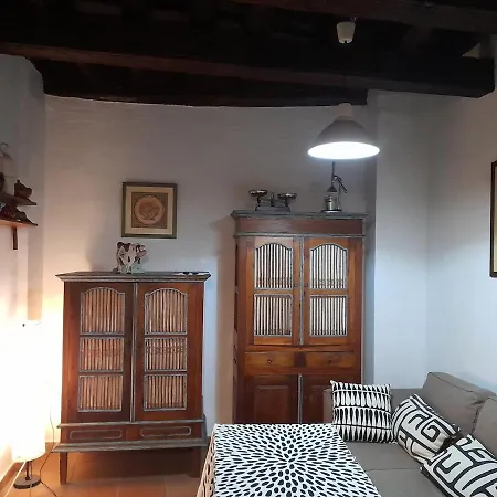With A Private Patio Nyaraló